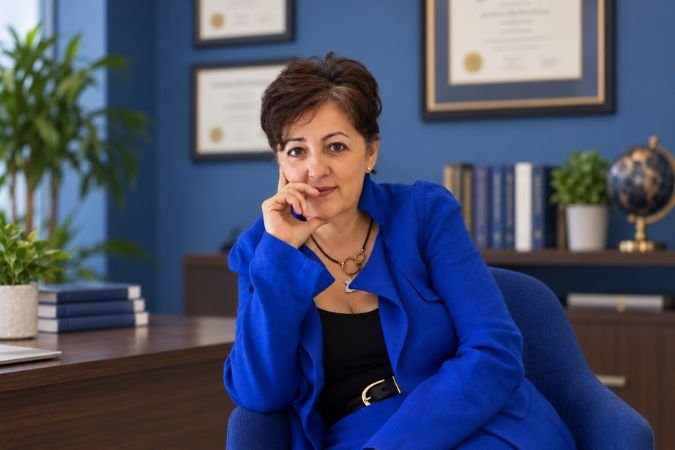 Lic. María de la Torre
